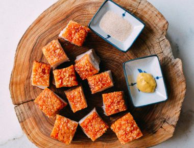 Làm thịt heo quay vàng giòn ngon bằng chảo tại sao không?