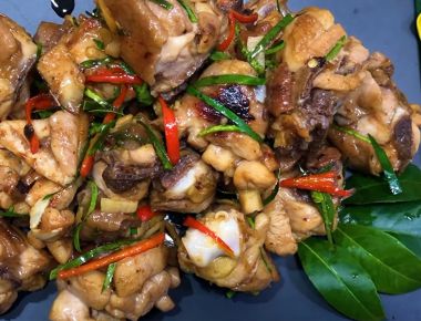 Gà rang lá chanh thơm ngon, hấp dẫn tại nhà
