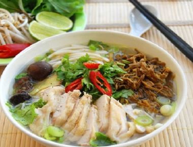 Cách nấu bánh canh gà ngon miệng, thịt ngọt, da giòn cả nhà thích mê